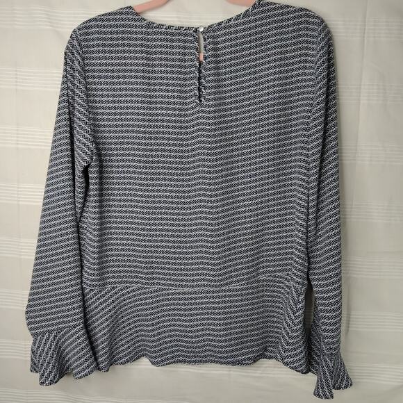 Banana Republic Factory Peplum Bell Sleeve Blouse Blue and White Chevron Medium‎ - Picture 6 of 15